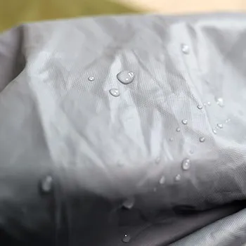 タフな素材と防水加工
